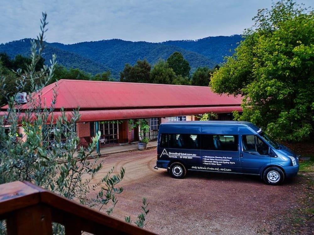Harrietville Snowline Hotel — Bright — photo 3