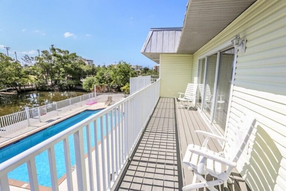 106 Tropical Shores Manor Fort Myers Beach - photo 24