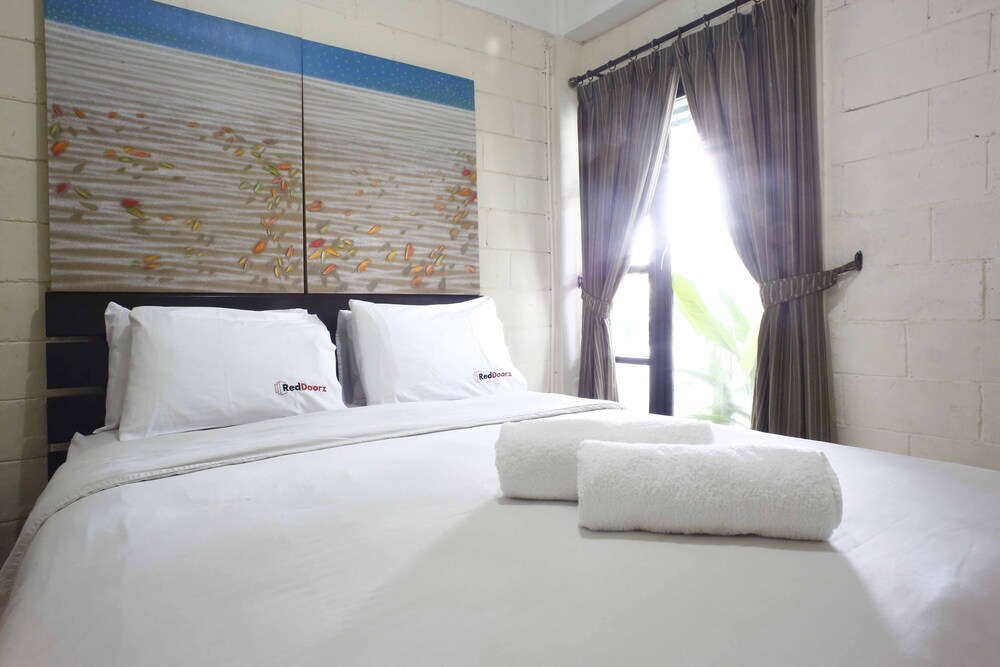 RedDoorz Near Teras Kota — hotel in Serpong