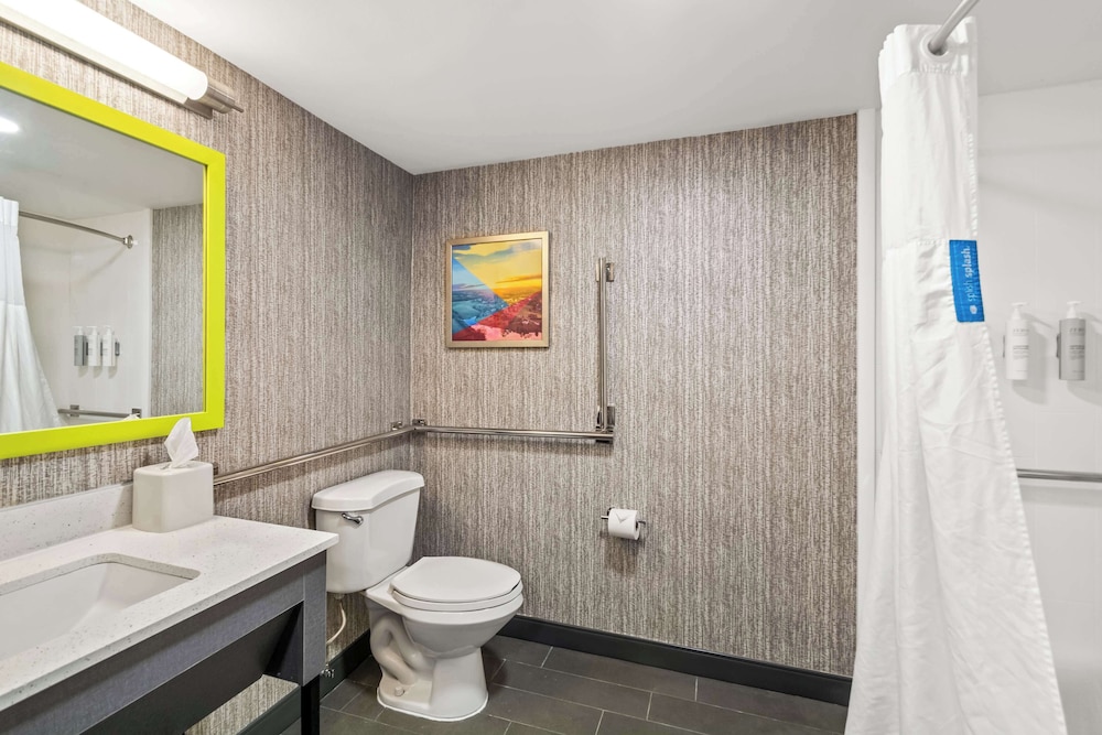 Hampton Inn Lexington Georgetown - photo 17