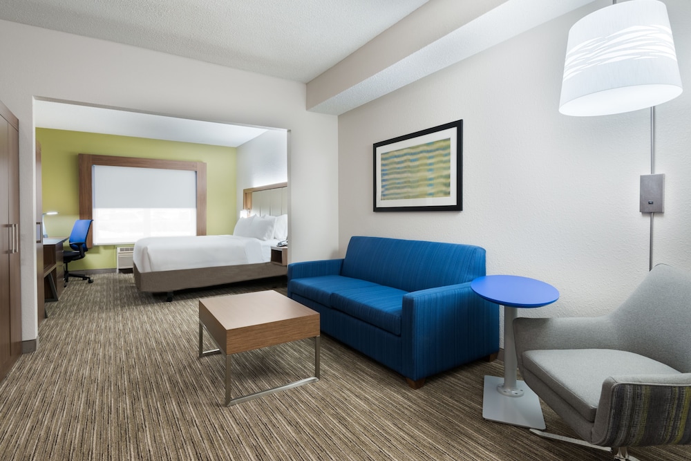 Holiday Inn Express & Suites Columbus Airport East by IHG - photo 10