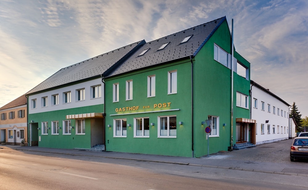 Hotel Zur Post - carbon neutral hotel in Illmitz