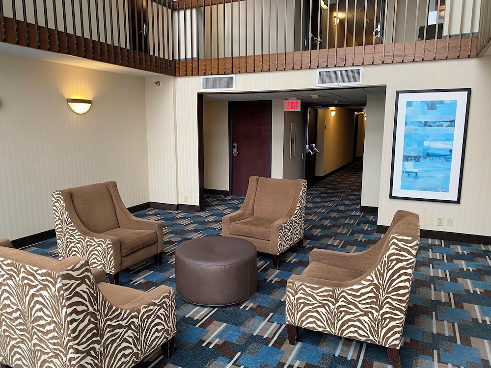 EVEN Hotel Detroit North Troy - photo 29