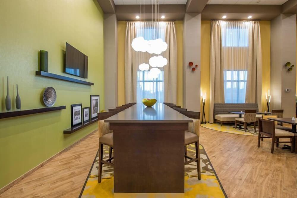 Hampton Inn Waynesboro - photo 30