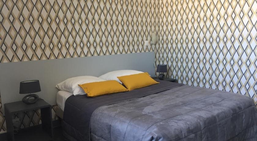 Hotel Alpes Cevennes in Valence, France