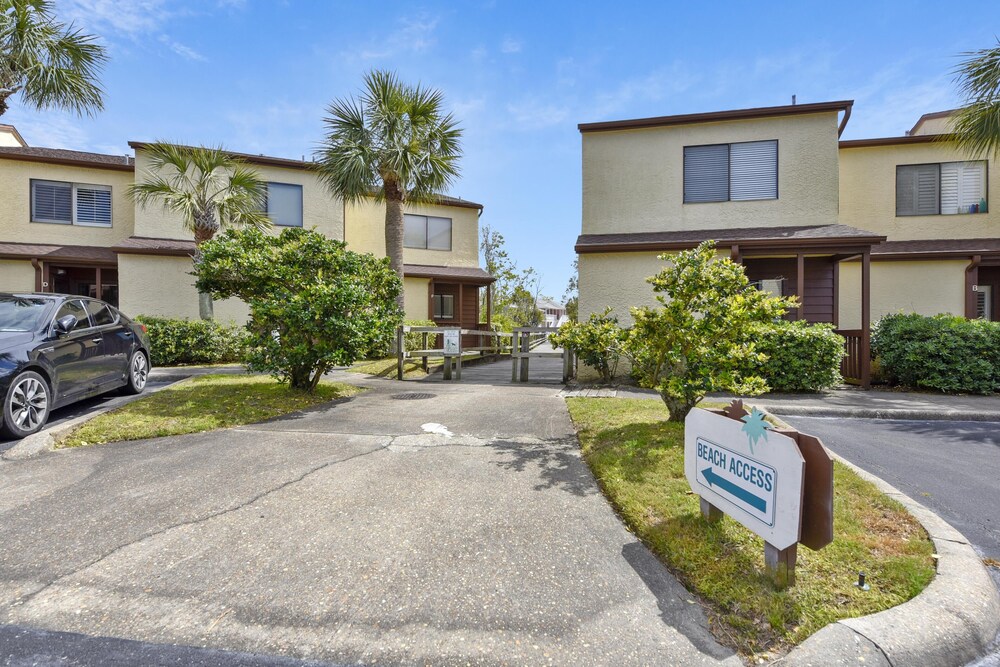Beachwalk Resort by Panhandle Getaways — 4-Star Luxury Hotel in Panama City Beach, United States