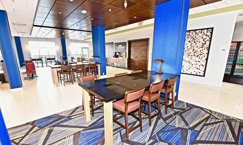 Holiday Inn Express & Suites Perryville by IHG - photo 38