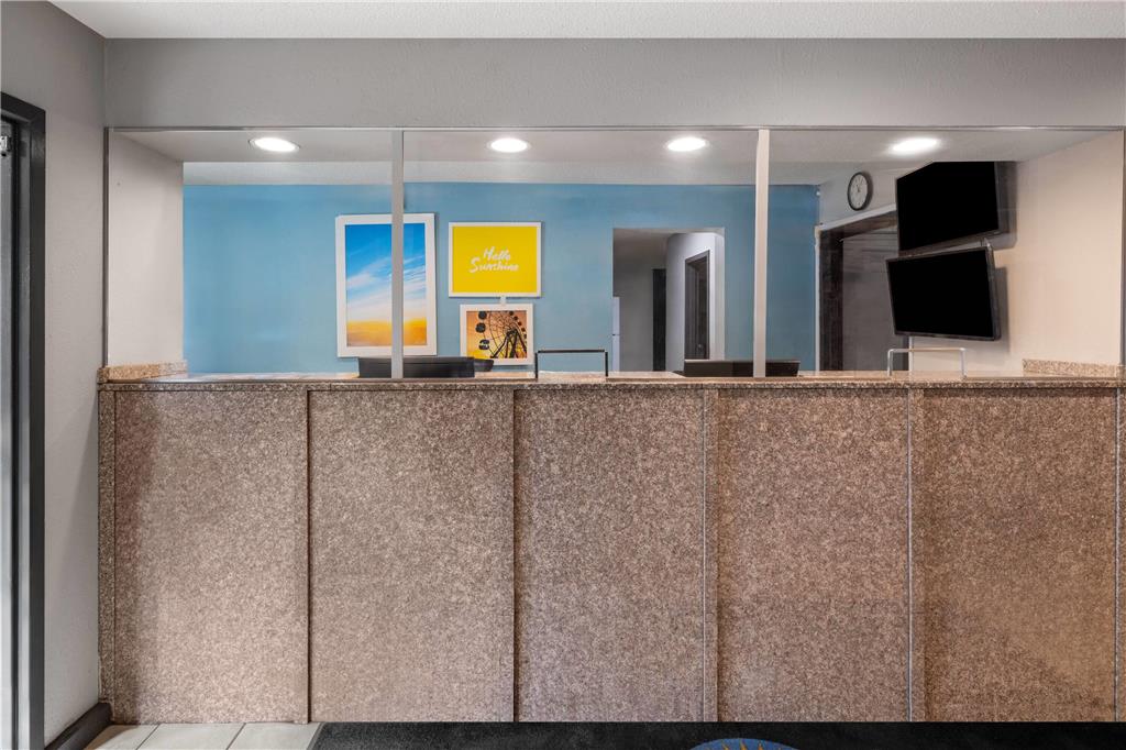 Days Inn by Wyndham College Park Airport Best Road - photo 8