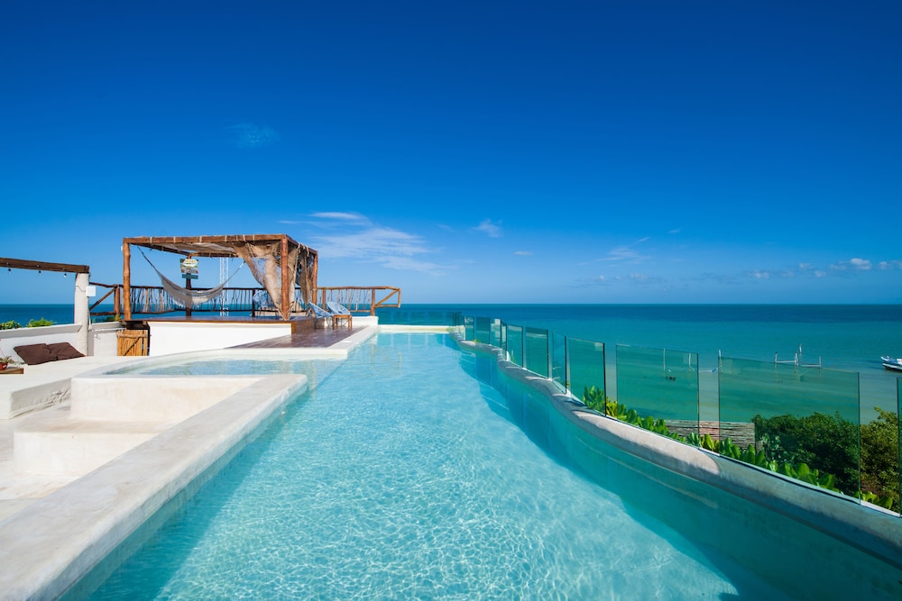 Sundeck
