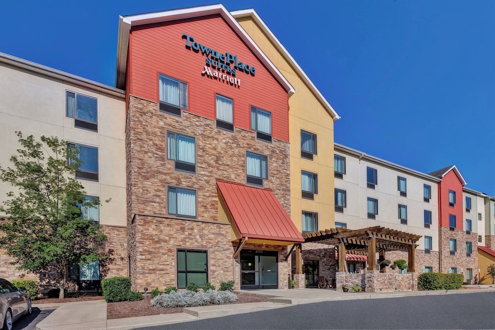 TownePlace Suites by Marriott Nashville Airport - photo 37
