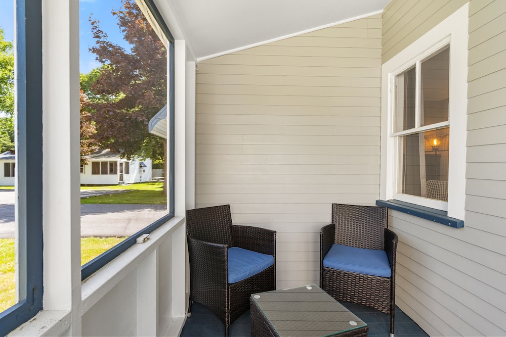The Beaches Motel & Cottages - photo 53
