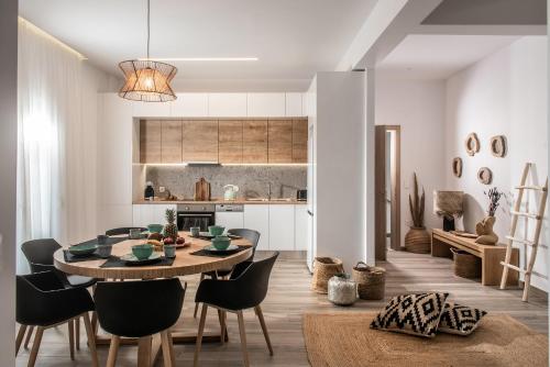 Khroma Luxury Suite 1 Beach front apartment — 4-Star Luxury Hotel in Hersonissos, Greece