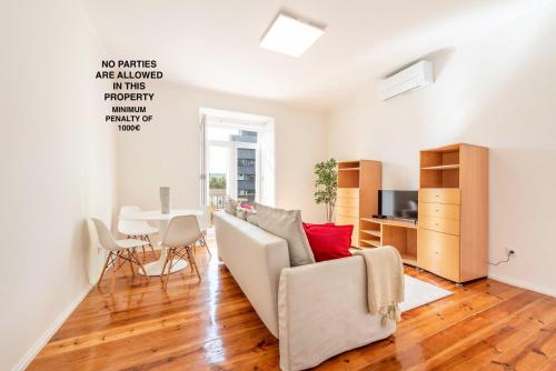 GuestReady Saldanha Building Tower in Lisbon, Portugal