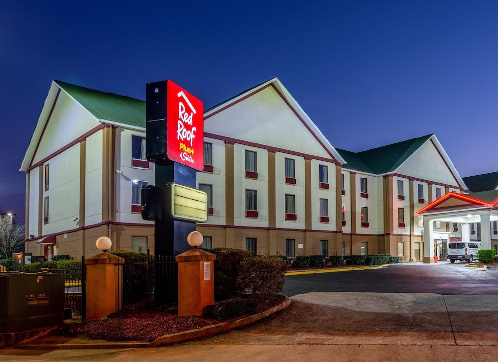 Red Roof Inn PLUS & Suites Atlanta Airport South - photo 29