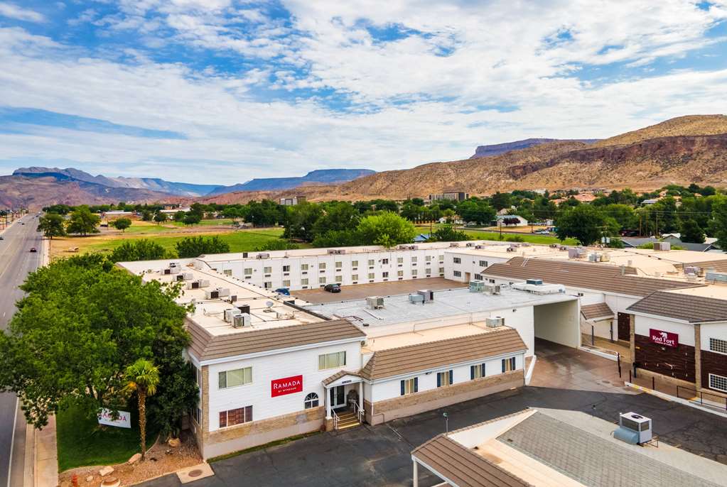 Ramada by Wyndham La Verkin Zion National Park - photo 11