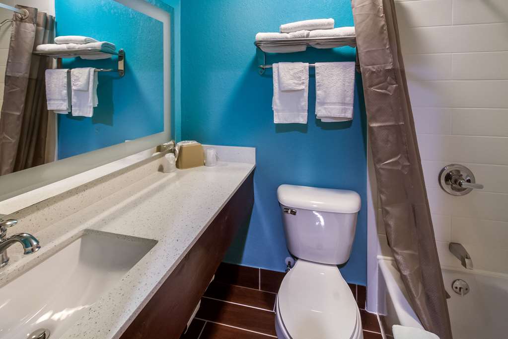 Motel 6 Rossford OH - photo 18