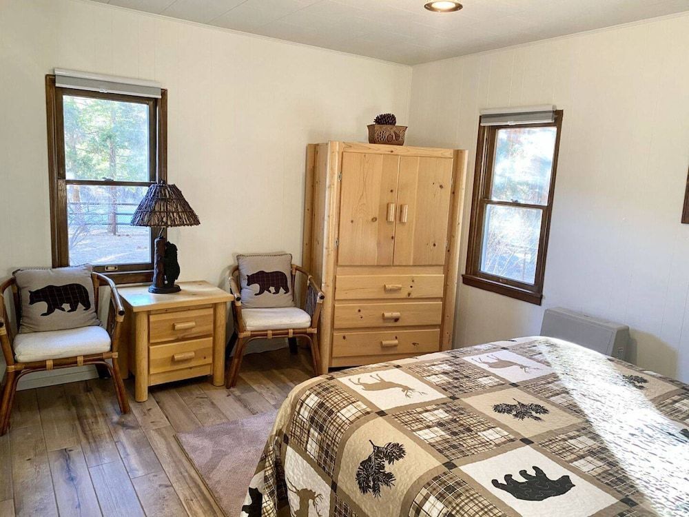 Bear Slope View Cabin Beautiful home located just south of Bear Mountain ski resort - featured photo