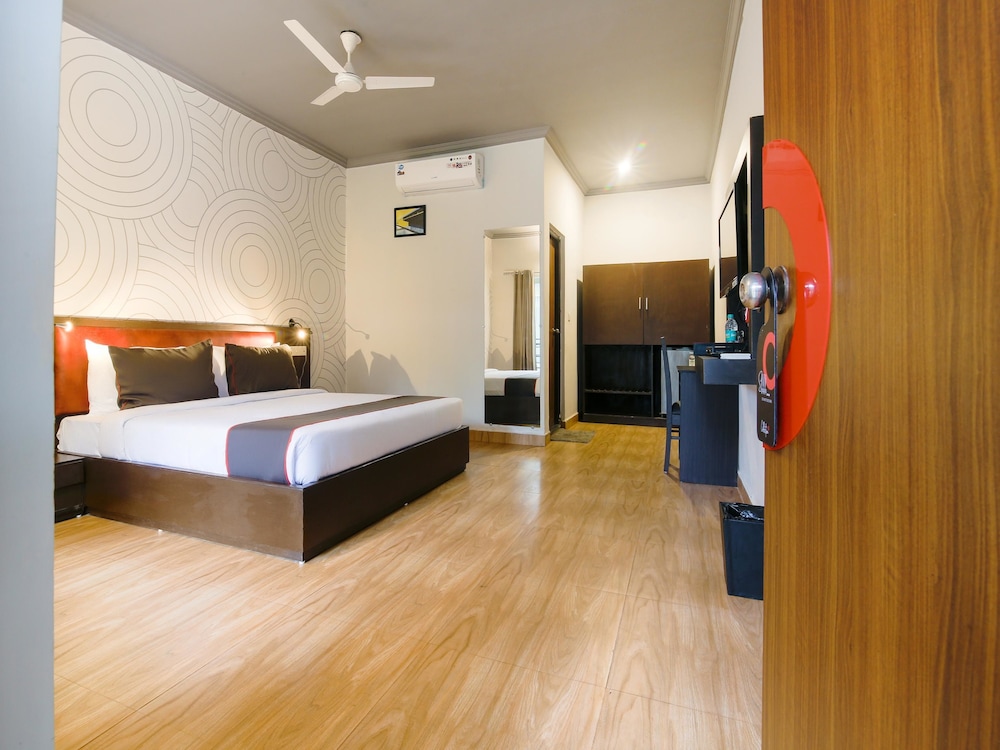 Oyo 9409 Morjim Grand Inn — hotel in Morjim