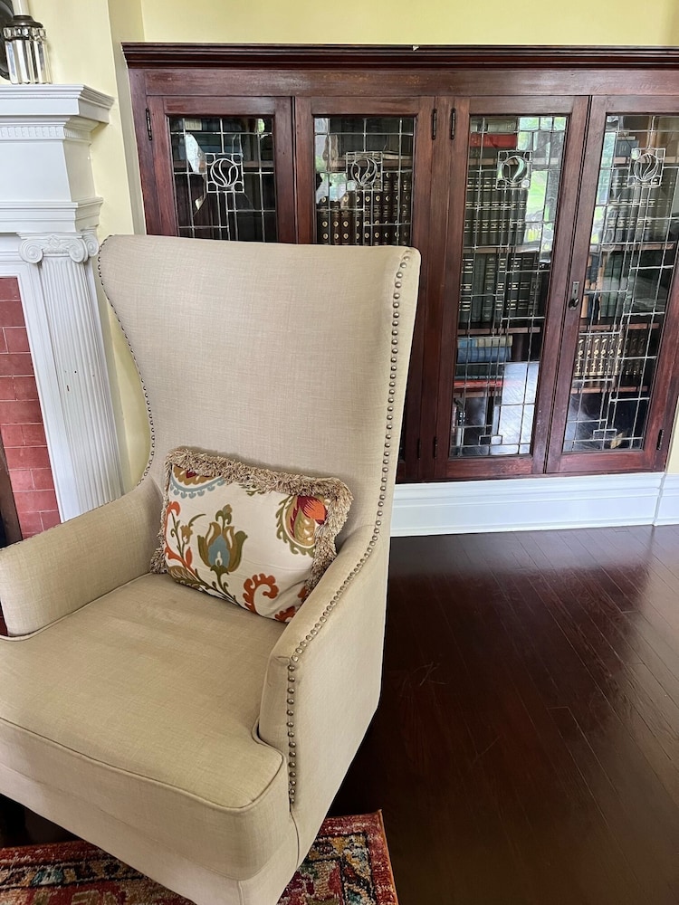 Huffman Manor Inn - photo 39