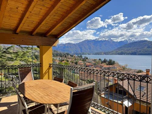 Ca Del Senior Pool & Lake View — 4-Star Luxury Hotel in Mezzegra, Italy