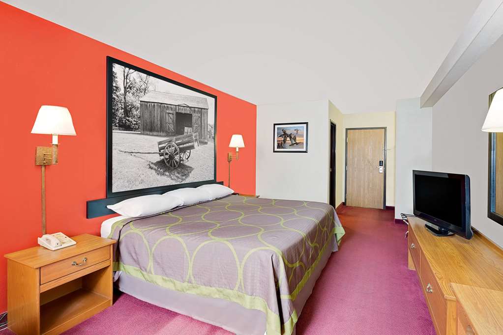 Super 8 by Wyndham Mound City - photo 5