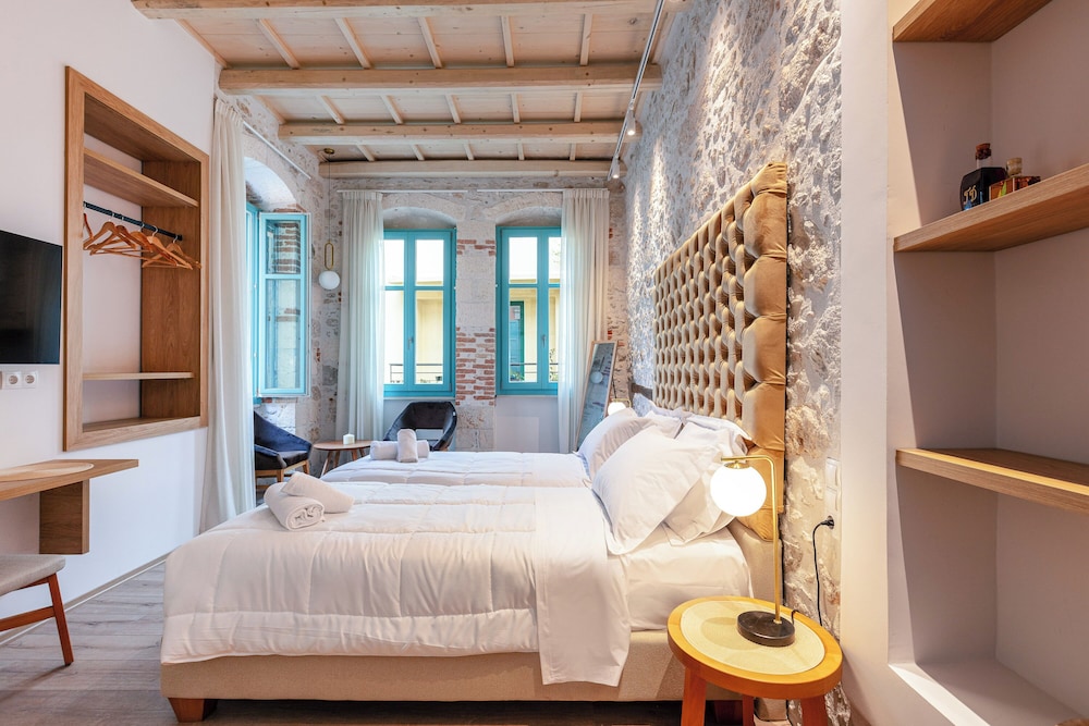 La Luna della Loggia A1 — 4-Star Luxury Hotel in Rethymno, Greece