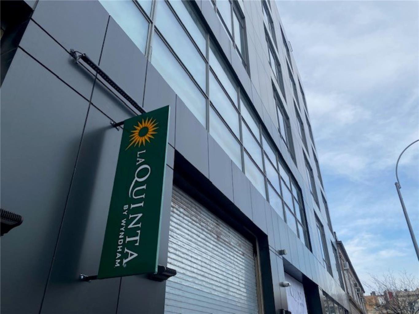 Hampton Inn & Suites Jamaica AirTrain JFK in Jamaica, United States