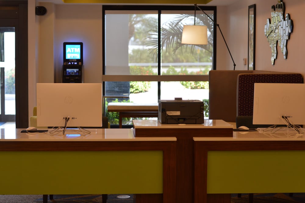 Holiday Inn Express & Suites Miami Hialeah by IHG - photo 59