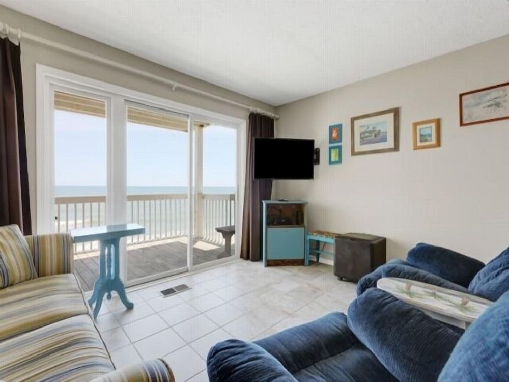 Beach Blanket Spacious Condo With Private Beach Access And Resort Amenities 3 Bedroom Condo by RedAwning - photo 18
