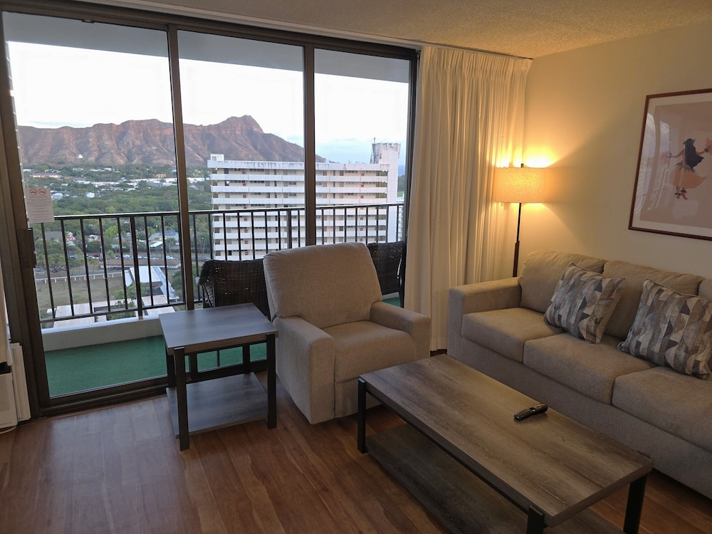 Tower 1 Suite 2705 Qqs - photo 6