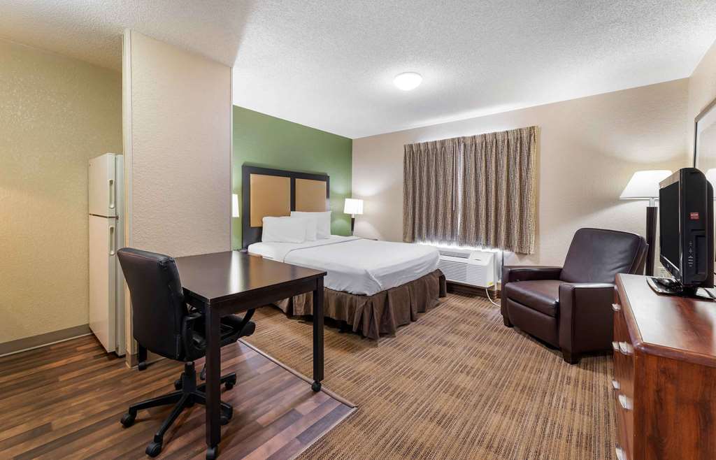 Extended Stay America Suites Wichita East - photo 19