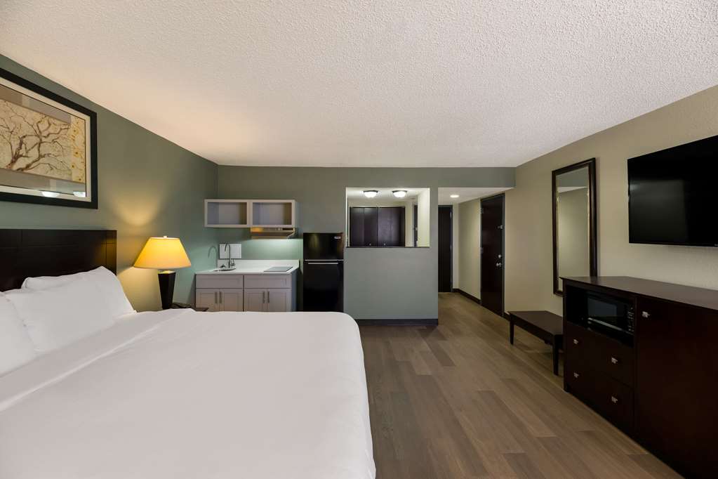 Suburban Studios San Angelo near Convention Center - photo 23
