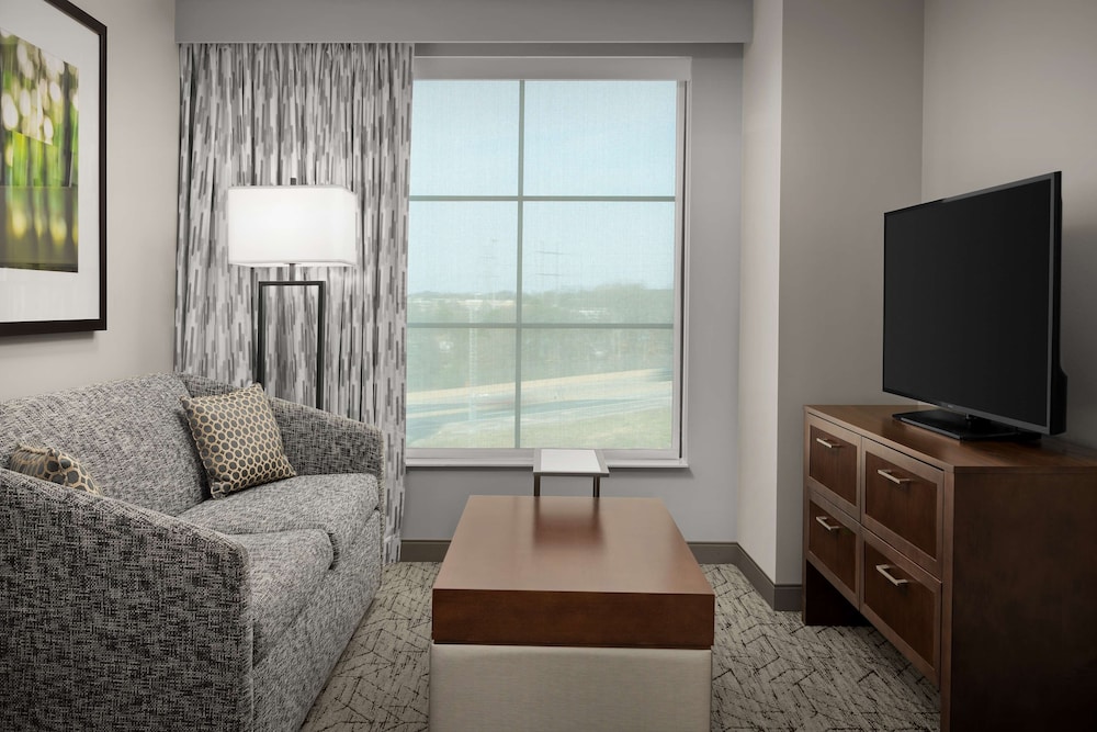 Embassy Suites Springfield - photo 18