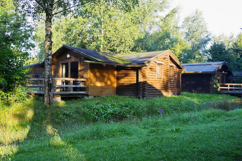 Ferienhaus in Hechthausen mit Terrasse — hotel in Hechthausen
