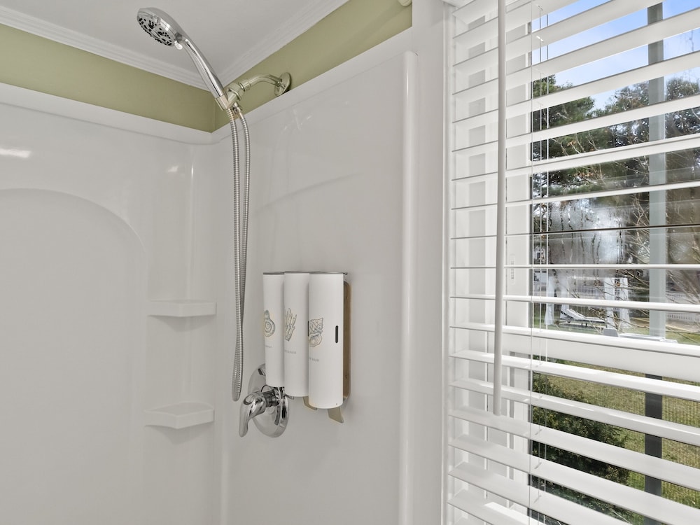 The Seagrove Suites & Guest Rooms - photo 46