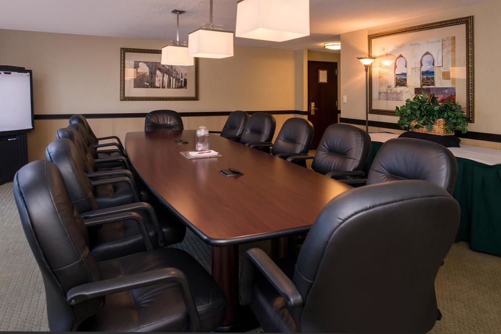 Ramada Plaza Rochester Airport - photo 112