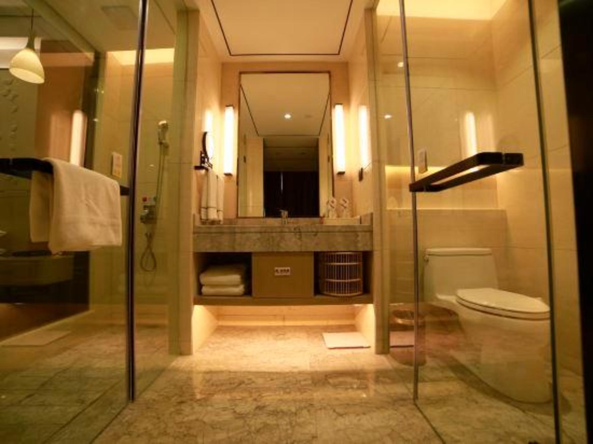 Crown Hotel - last minute hotel in Zhenjiang