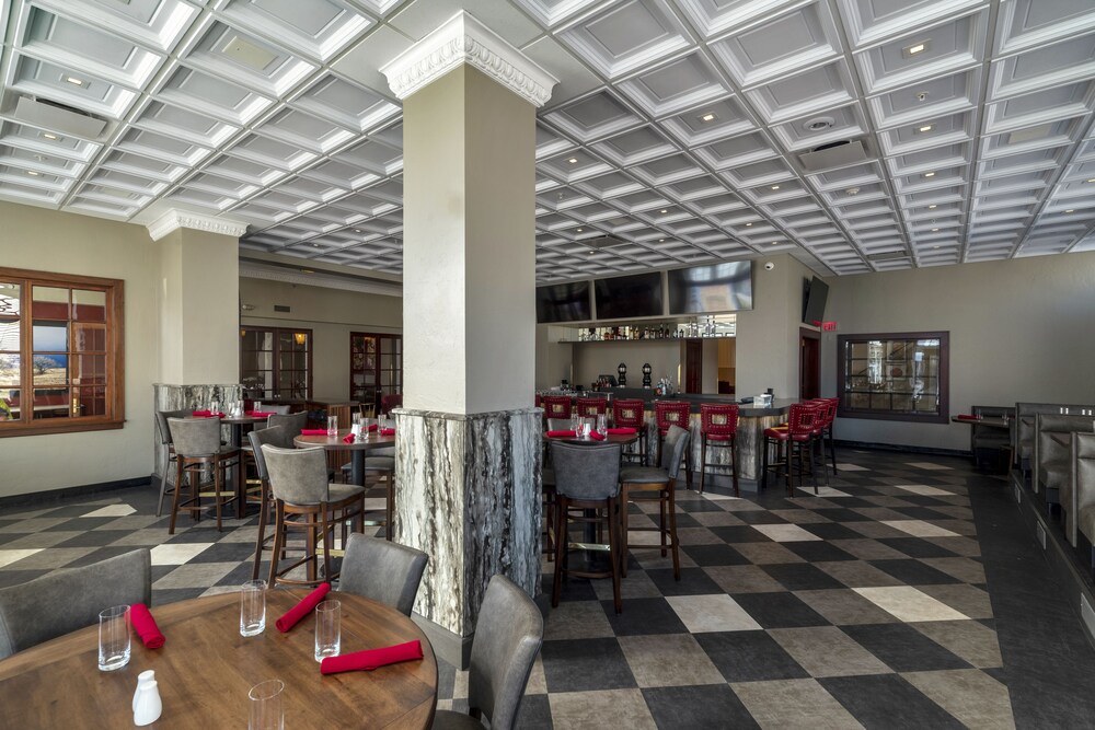 The Eldridge Hotel - photo 43