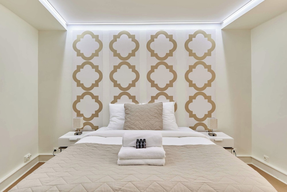 Superb Apartment Arc de Triomphe trocadero — 4-Star Luxury Hotel in Paris, France