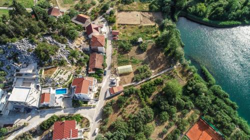 Holiday Home Lago Verde — 5-Star Luxury Hotel in Ploce, Croatia