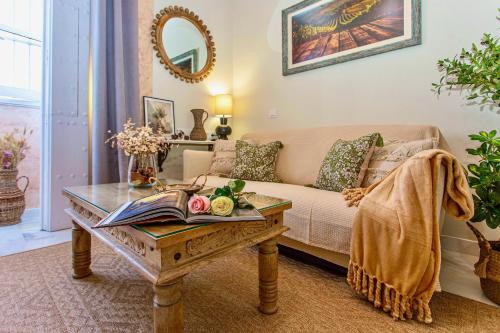 Wehostcostaluz Le Petit Palace Catedral con parking gratuito in Jerez De La Frontera, Spain