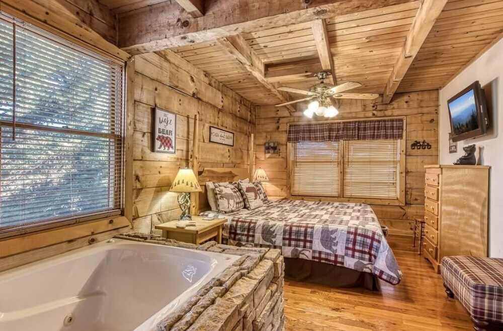 A Place in Time cabin — 4-Star Luxury Hotel in Sevierville, United States