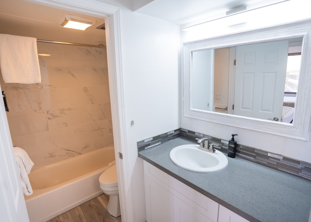 Waikiki Banyan Condo Located One Block From Waikiki Beach by Koko Resort Vacation Rentals - photo 119