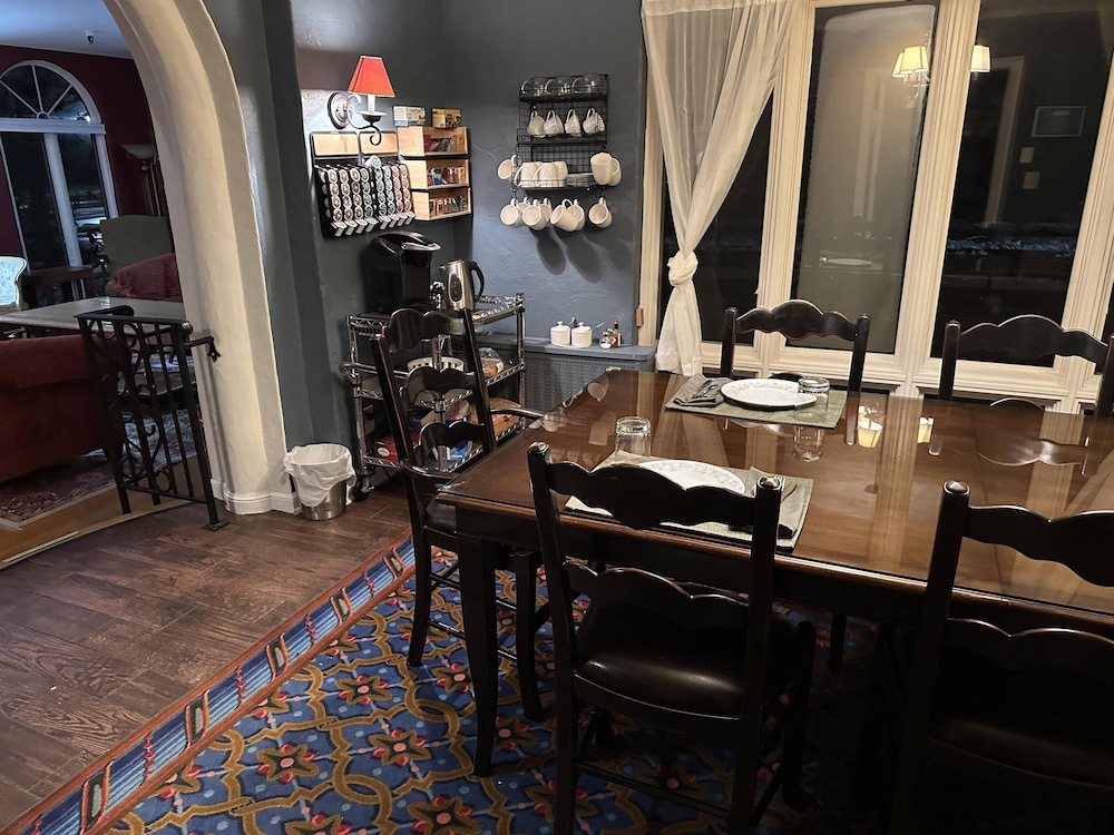 The Oaks B&B Hotel and Spiritual Center - photo 36