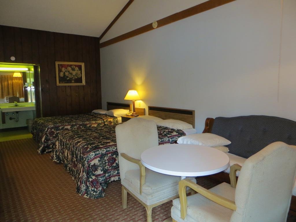 Bridgman Inn - carbon neutral hotel in Bridgman