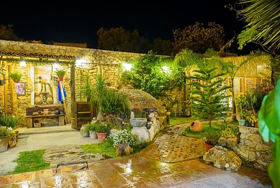 Hotel Colibri - carbon neutral hotel in Pozos