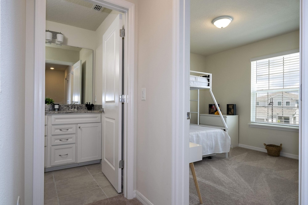Stunning 5Bd w Pool @ Windsor Island Resort 3814 - photo 13