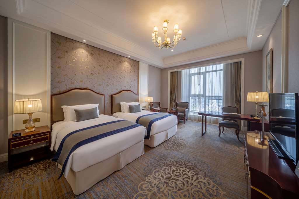 Howard Johnson Junhe Hot Springs Resort Beijing — 4-Star Luxury Hotel in Beijing, People's Republic of China