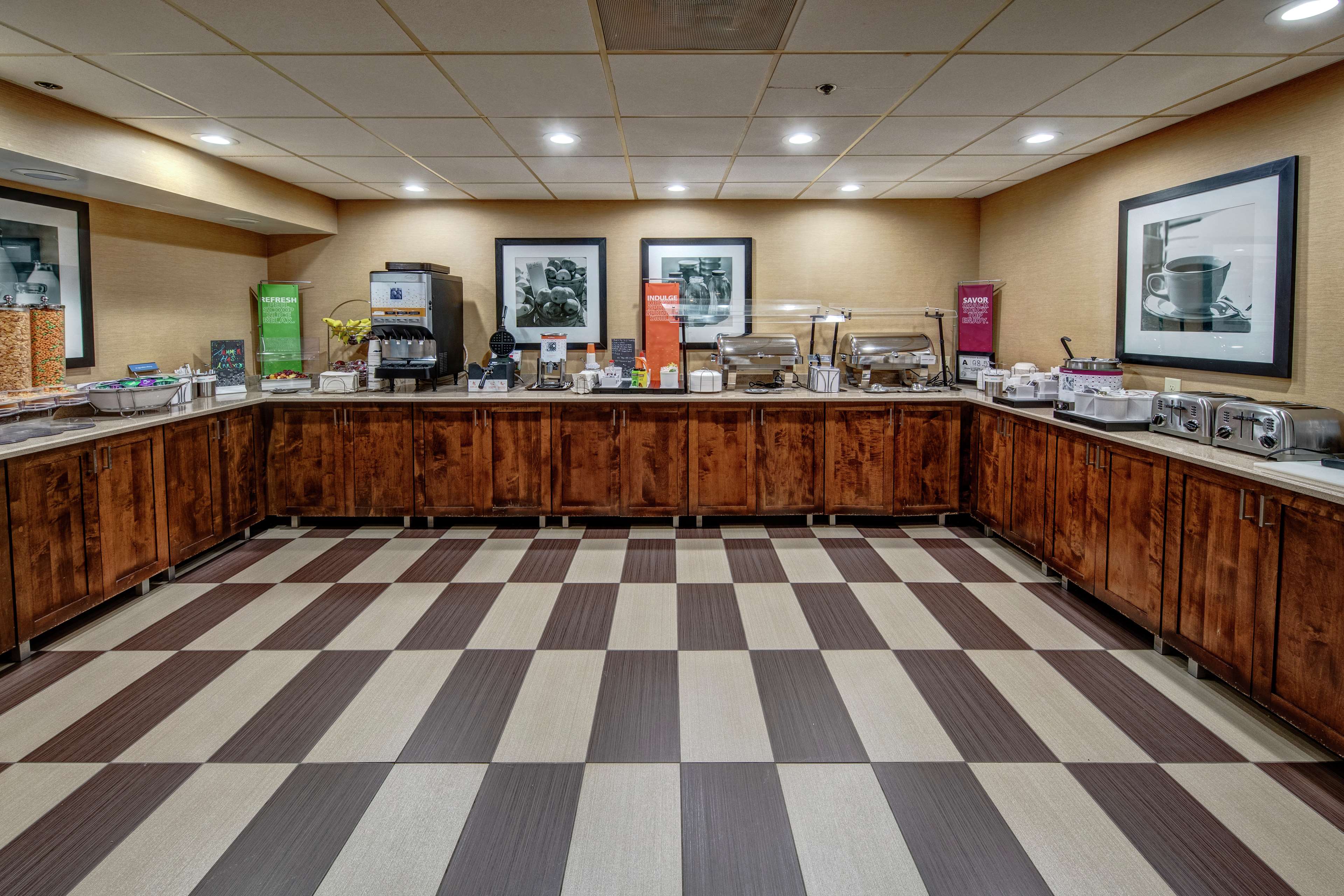 Hampton Inn Raleigh Cary - photo 8