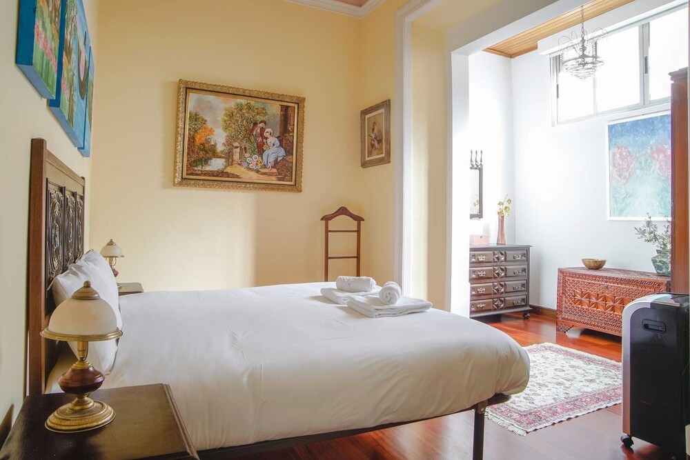 Charming 3 Bedroom Apartment in City Centre